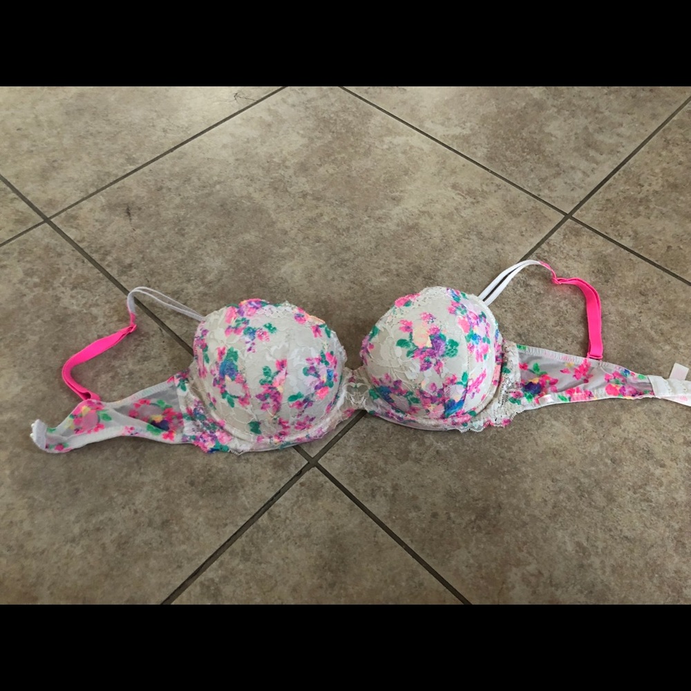 Victoria’s Secret PINK Bra